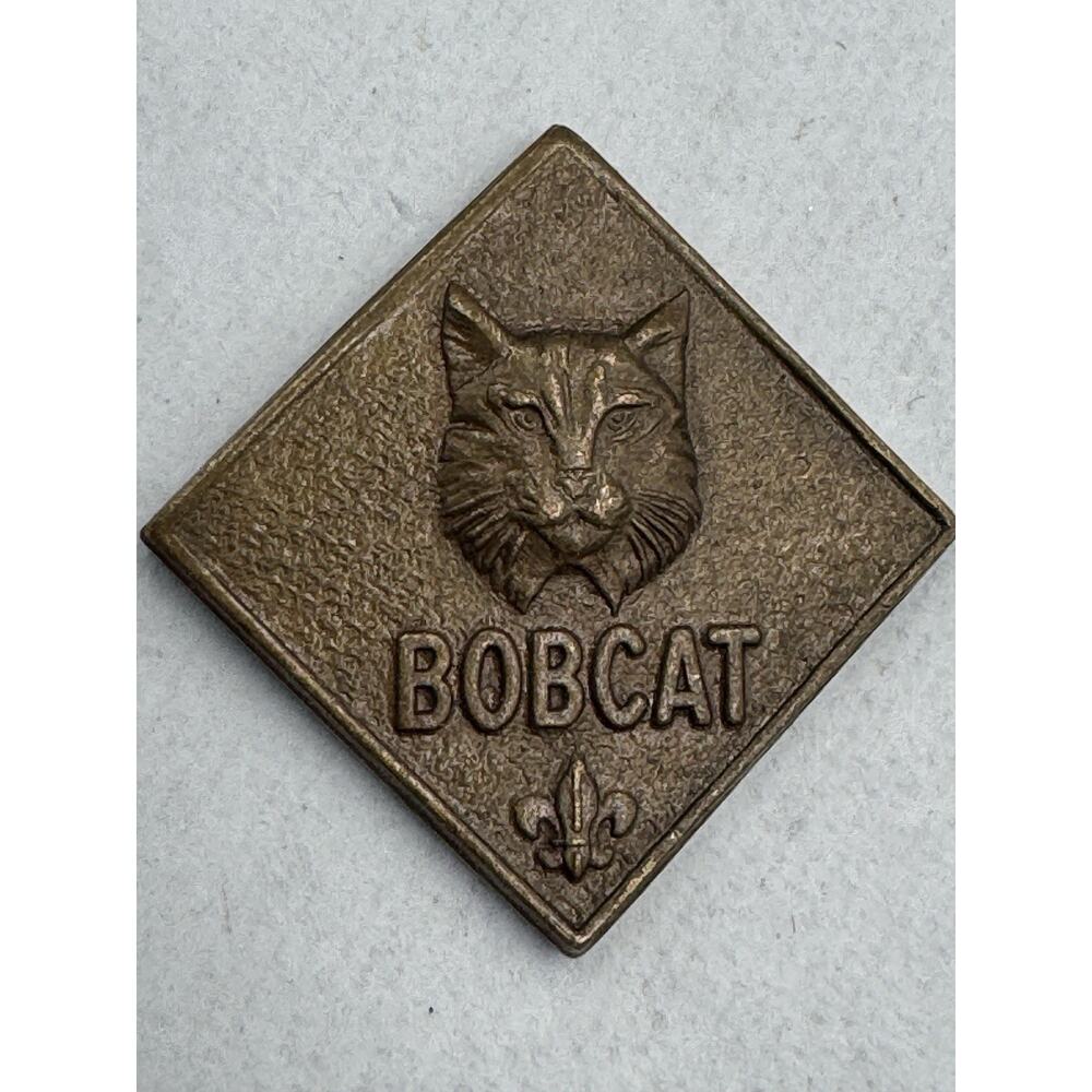 Bobcat Cub Scout Parent Lapel Pin